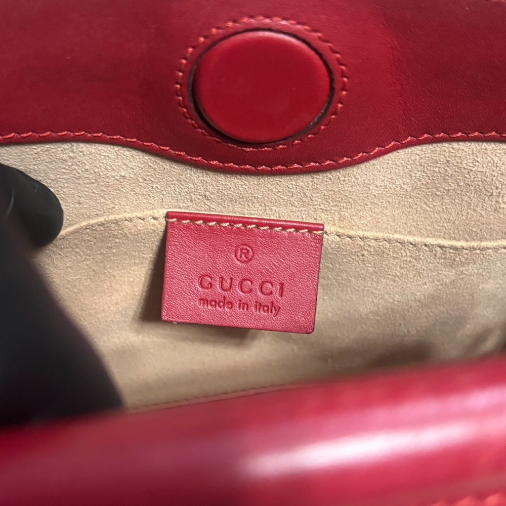 Red GUCCI Mini Bamboo Nymphaea Satchel - Picture 13 of 16